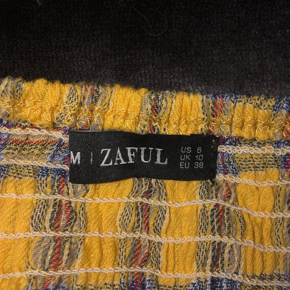 Matching two piece set - Picture 3 of 5